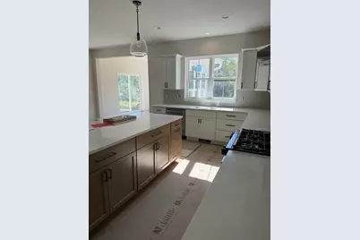 9744 N Migratory Ct, Mequon, WI 53092 - Photo 3
