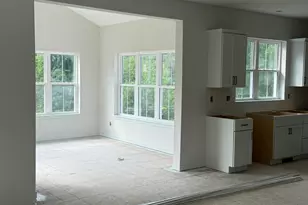 9744 N Migratory Ct, Mequon, WI 53092 - Photo 7