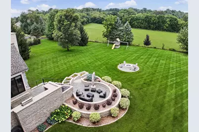 254  Legend Heights Ct, Wales, WI 53183 - Photo 3