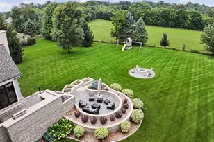 254 Legend Heights Ct, Wales, WI 53183 - Photo 3