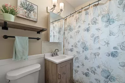3238 S Griffin Ave, Milwaukee, WI 53207 - Photo 17