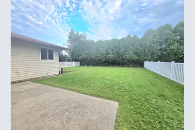 2239  Carmen Ave, Sheboygan, WI 53081 - Photo 25