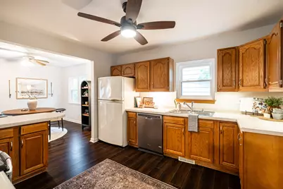5447 S Lake Dr, Cudahy, WI 53110 - Photo 11