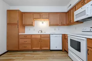 20155 Independence Dr, Brookfield, WI 53045 - Photo 15