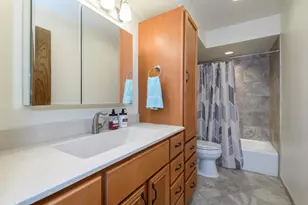 20155 Independence Dr, Brookfield, WI 53045 - Photo 29