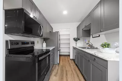 W170N11545  Armada Dr #21-9, Germantown, WI 53022 - Photo 9