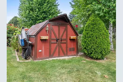 3177  Bellfield Dr, Oshkosh, WI 54904 - Photo 7