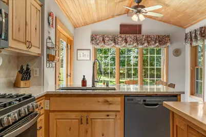 1669  Lake Shore Rd, Grafton, WI 53024 - Photo 15