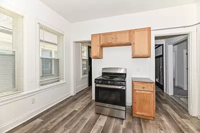 3240 W Juneau Ave, Milwaukee, WI 53208 - Photo 7