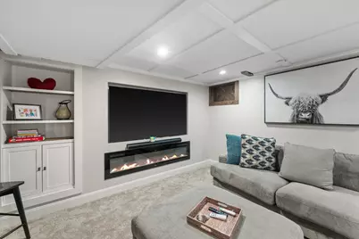 154 N 88th St, Wauwatosa, WI 53226 - Photo 33