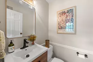 154 N 88th St, Wauwatosa, WI 53226 - Photo 19