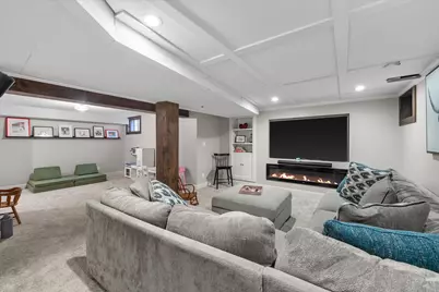 154 N 88th St, Wauwatosa, WI 53226 - Photo 35