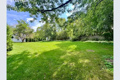 12231 W White Oak Dr, Greenfield, WI 53228 - Photo 49