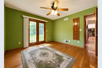 12231 W White Oak Dr, Greenfield, WI 53228 - Photo 25