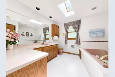 12231 W White Oak Dr, Greenfield, WI 53228 - Photo 33