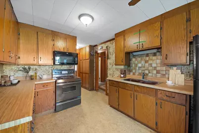 37738  Valley Rd, Summit, WI 53066 - Photo 15
