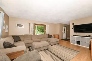 664 Austin Rd, Burlington, WI 53105 - Photo 9