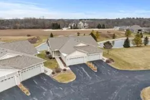 1928 Ravenswood Ln, Manitowoc, WI 54220 - Photo 17