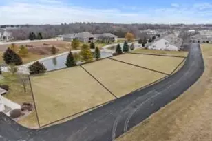 1928 Ravenswood Ln, Manitowoc, WI 54220 - Photo 31