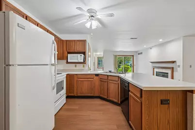 N25W24069  River Park Dr #6, Pewaukee, WI 53072 - Photo 21