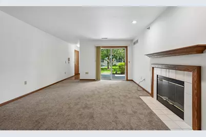 N25W24069  River Park Dr #6, Pewaukee, WI 53072 - Photo 15