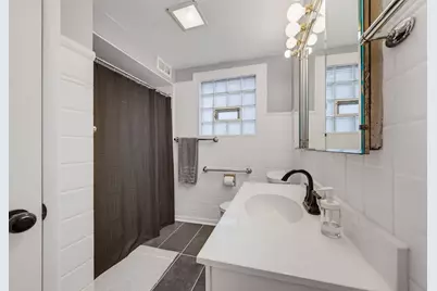 2403 S 95th St, West Allis, WI 53227 - Photo 23