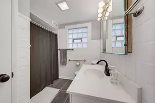 2403 S 95th St, West Allis, WI 53227 - Photo 23