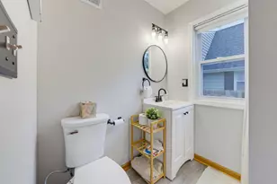 2403 S 95th St, West Allis, WI 53227 - Photo 17