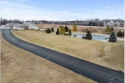 1936  Ravenswood Ln, Manitowoc, WI 54220 - Photo 33