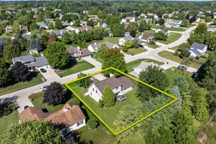 N6193 Woodland Meadows Dr, Sheboygan, WI 53083 - Photo 7