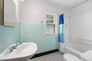 7020 N Rockledge Ave, Glendale, WI 53209 - Photo 17