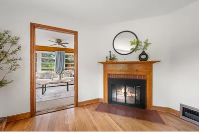 7020 N Rockledge Ave, Glendale, WI 53209 - Photo 5