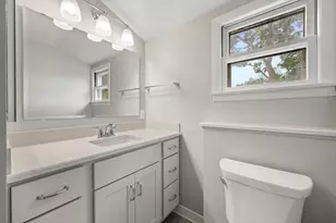 7020 N Rockledge Ave, Glendale, WI 53209 - Photo 27