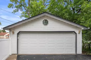 7020 N Rockledge Ave, Glendale, WI 53209 - Photo 37