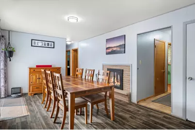 9537 W Sarasota Pl, Wauwatosa, WI 53222 - Photo 11