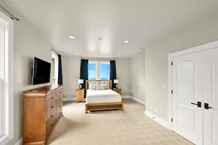 6702 N Lake Dr, Fox Point, WI 53217 - Photo 37