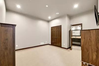 6702 N Lake Dr, Fox Point, WI 53217 - Photo 49