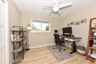 1417 Patricia Dr, West Bend, WI 53090 - Photo 9