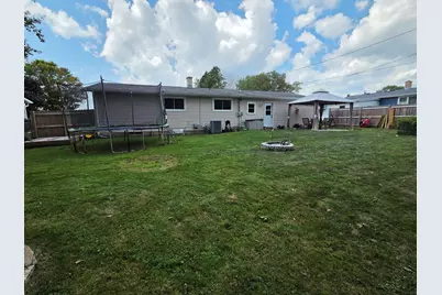 1457  Daisy Dr, Manitowoc, WI 54220 - Photo 19
