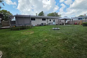 1457 Daisy Dr, Manitowoc, WI 54220 - Photo 19