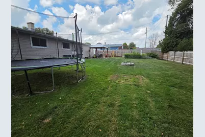 1457  Daisy Dr, Manitowoc, WI 54220 - Photo 21