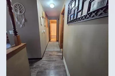1457  Daisy Dr, Manitowoc, WI 54220 - Photo 9