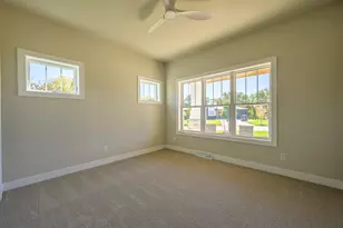 N55W25226 Crescent Hill Dr, Sussex, WI 53089 - Photo 21