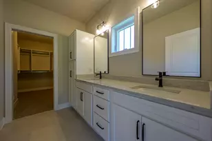 N55W25226 Crescent Hill Dr, Sussex, WI 53089 - Photo 33