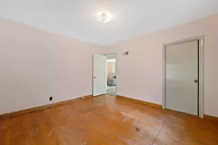 5644 N Paradise Ln, Glendale, WI 53209 - Photo 19