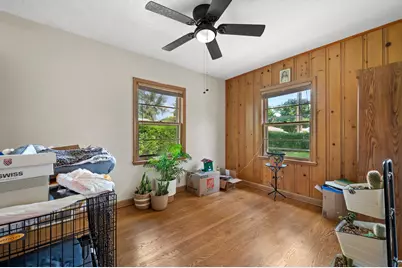 5644 N Paradise Ln, Glendale, WI 53209 - Photo 23