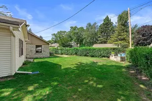 5644 N Paradise Ln, Glendale, WI 53209 - Photo 43