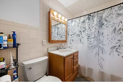 5644 N Paradise Ln, Glendale, WI 53209 - Photo 31