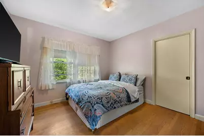 5644 N Paradise Ln, Glendale, WI 53209 - Photo 29
