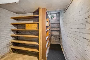2625 N Wahl Ave, Milwaukee, WI 53211 - Photo 29